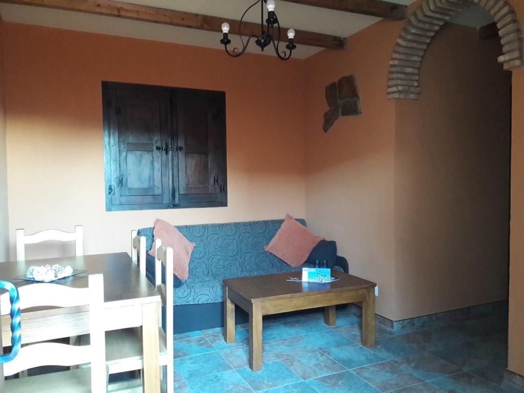 Los Montes Guest House Casas de Miravete Luaran gambar