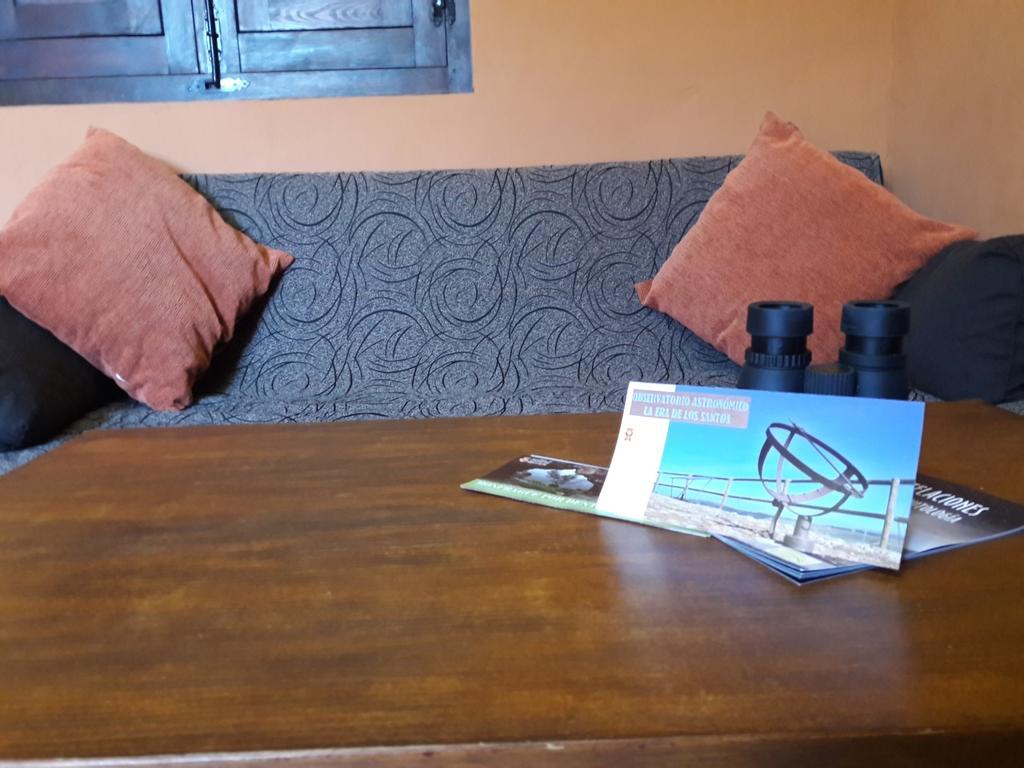 Los Montes Guest House Casas de Miravete Luaran gambar